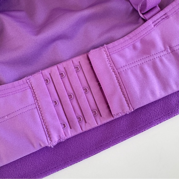 SAVAGE x FENTY • Hotline Medium Impact Sports Bra in Purple Mist - Picture 8 of 13